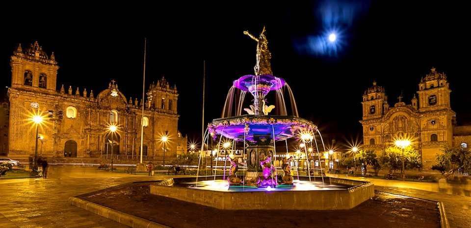 CARACTERISTICAS DE LA PLAZA DE ARMAS CUSCO