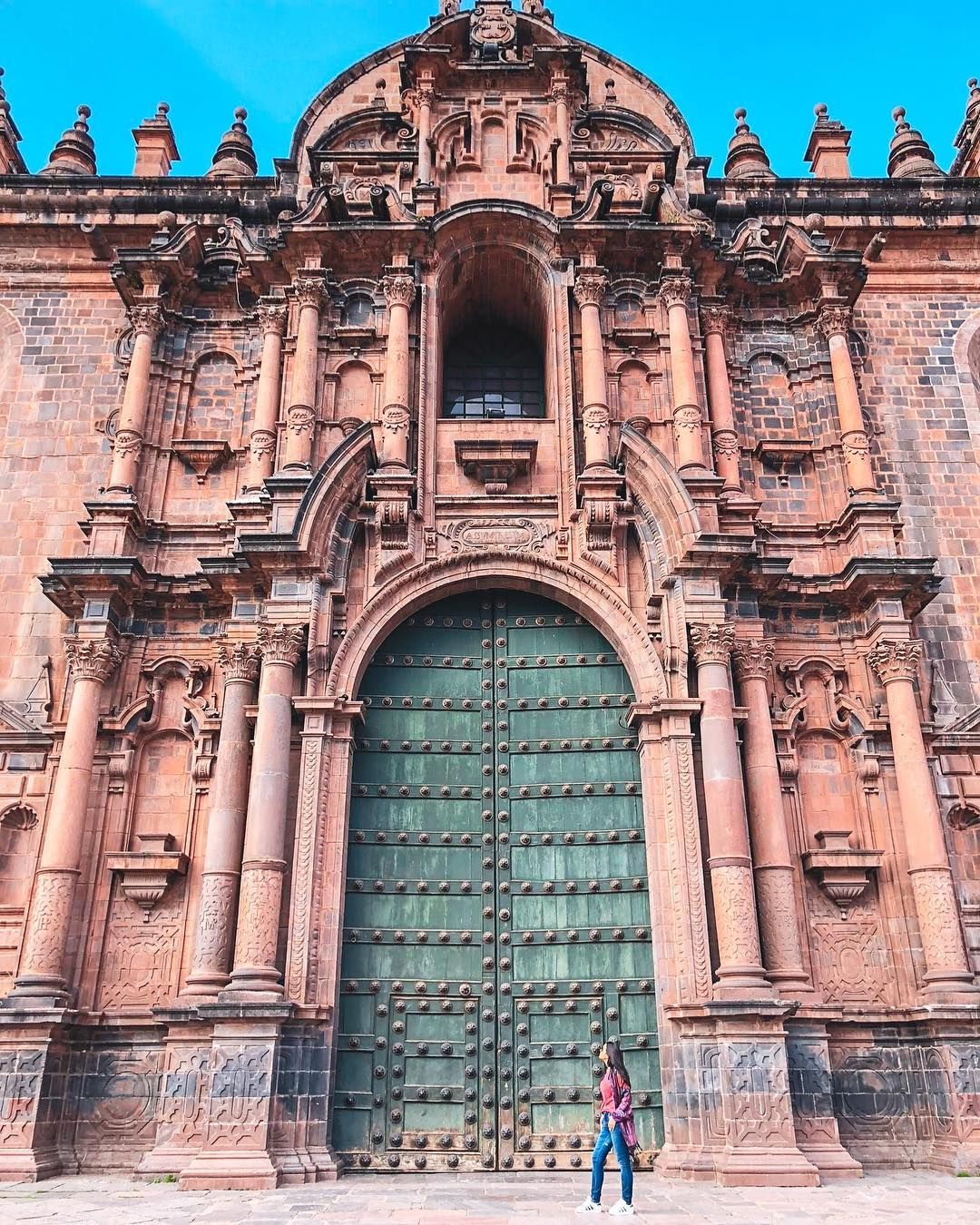 fachada de la catedral de cusco 